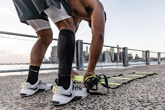 X609 | Double-layer compression calf sleeves (1 pair)